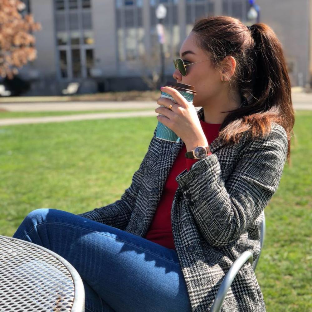 Meet your Posher, Karina